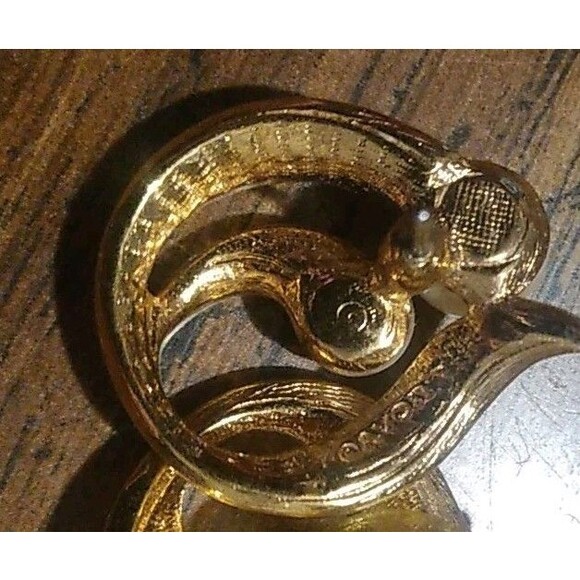 Vintage 1992 AVON Goldtone Faux Pearl Modern Classic Pierced Earrings - Picture 2 of 2